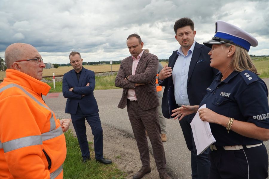 Ma być bezpieczniej na kolejowych przejazdach